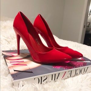 ★ Herstyle Cherry red pumps ★